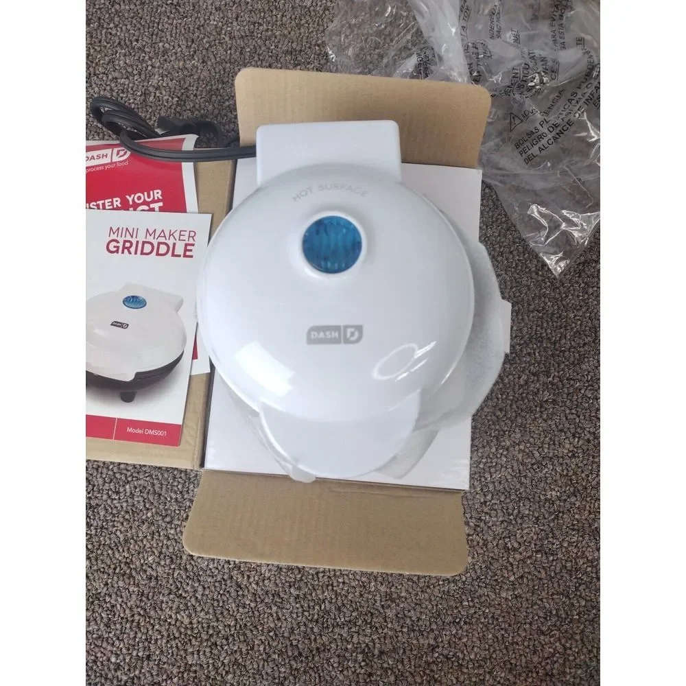 Dash DMS001WH Mini Maker Electric Round Griddle for Individual Pancakes